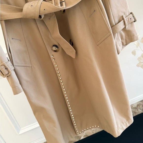 🚩steal authentic Valentino Beige Trench Coat with Stud Accents - Picture 3 of 9